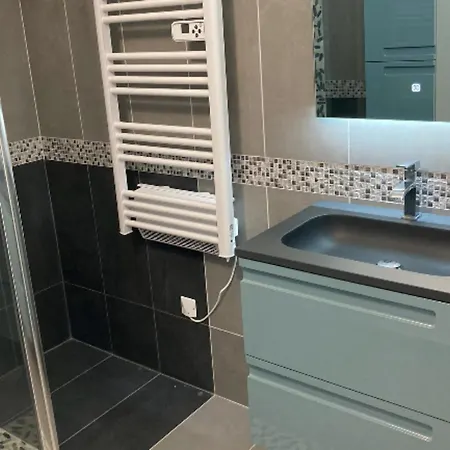 Apartment Apt With Garden 400M From The Beach *