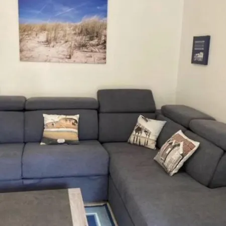 Apt With Garden 400M From The Beach