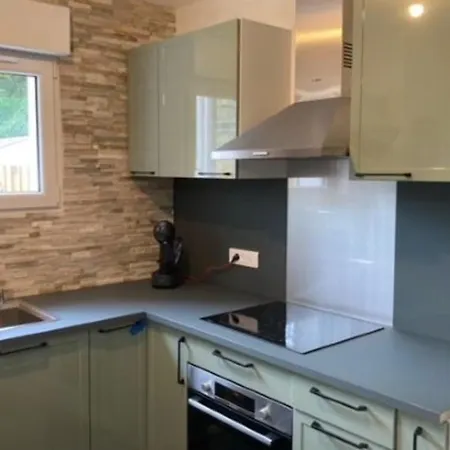 Apt With Garden 400M From The Beach Apartment *